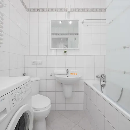 Lägenhet Family With Balcony By Renters